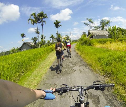 Hacer trekking en Bali, rutas en bici